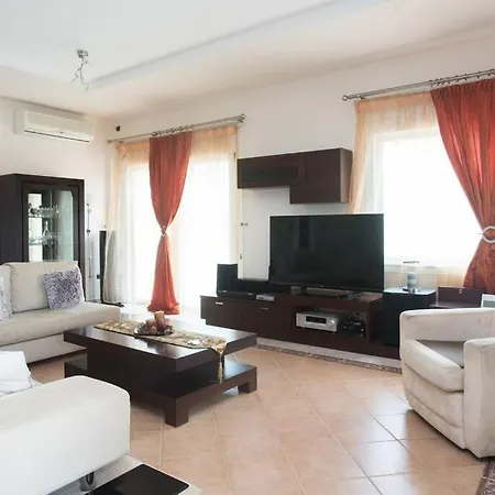 Luxurious 4bedroom Kerezenia Villa