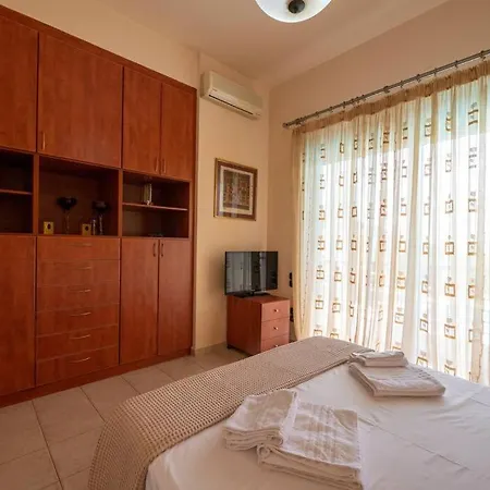 Luxurious 4bedroom Kerezenia Villa *