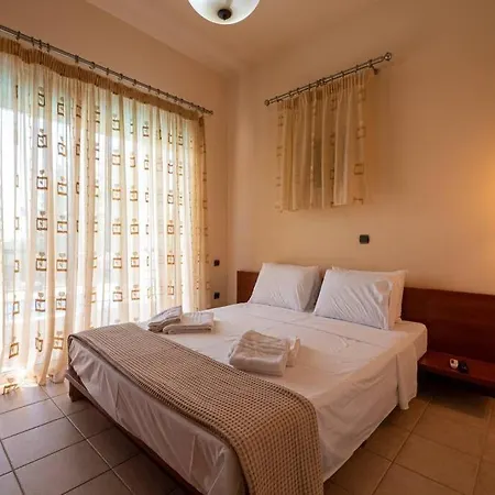 Luxurious 4bedroom Kerezenia Villa *